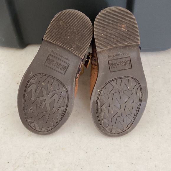 boots - Picture 5 of 8